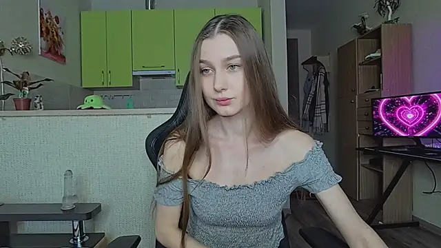 Snapshot of _Sweet_Lilit_ chatting on December 6, 2024, 10:32 am  Sweet Lilit  online show from December 6, 2024, 10:32 am