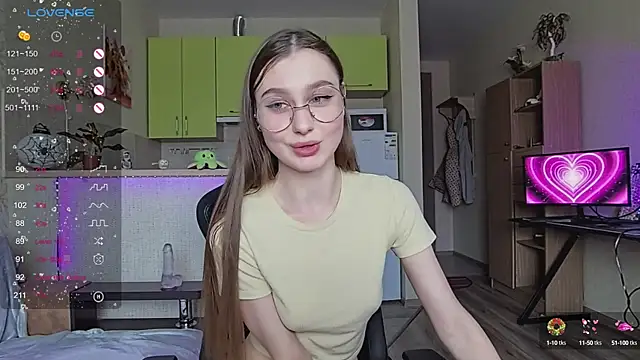Snapshot of _Sweet_Lilit_ chatting on December 20, 2024, 11:00 am  Sweet Lilit  online show from December 20, 2024, 11:00 am