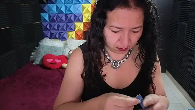 katifoxx online show from October 23, 2025, 3:00 pm