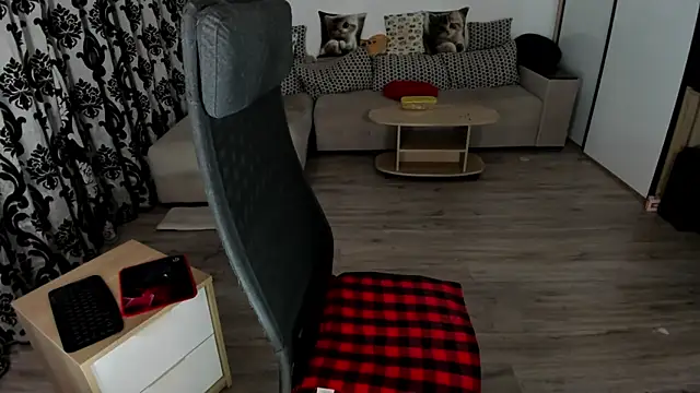 Charlotte Diamonds online show from October 26, 2025, 5:19 am