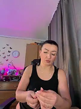 Snapshot of Hotangel75 chatting on February 12, 2026, 9:20 am Hotangel75 online show from February 12, 2026, 9:20 am