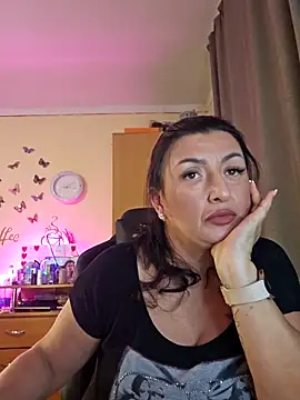 Hotangel75 online show from November 22, 2025, 6:18 pm