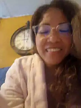 Snapshot of mila38 chatting on October 10, 2025, 8:04 am mila38 online show from October 10, 2025, 8:04 am