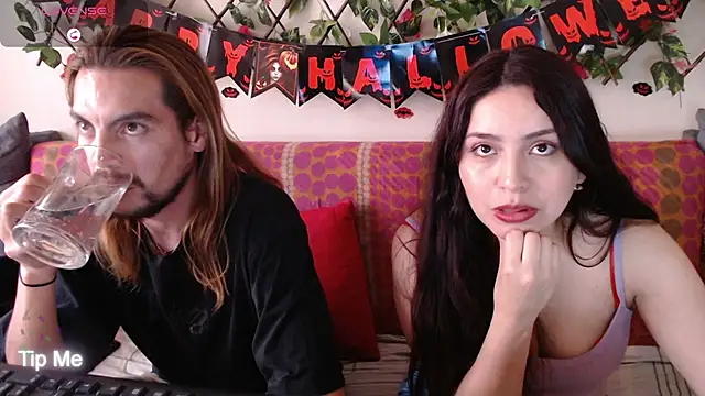 Snapshot of Jack_Emily1 chatting on October 19, 2025, 9:06 pm Jack Emily1 online show from October 19, 2025, 9:06 pm