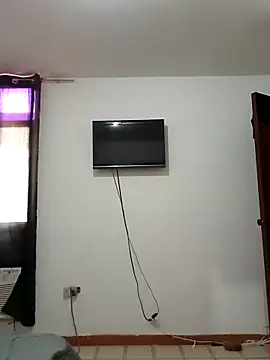 joanpinzon online show from February 9, 2026, 3:32 pm