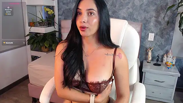 Snapshot of niko_robin chatting on April 22, 2026, 8:59 pm niko robin online show from April 22, 2026, 8:59 pm