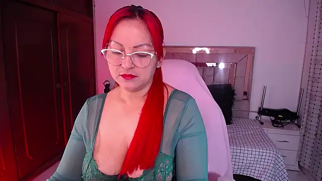 salomecastro  online show from October 30, 2025, 1:26 am