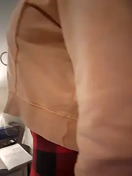 HollyTattoo online show from January 13, 2025, 10:47 am