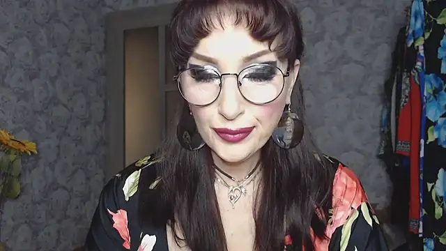 Snapshot of Aziza1 chatting on April 19, 2026, 1:34 pm Aziza1 online show from April 19, 2026, 1:34 pm