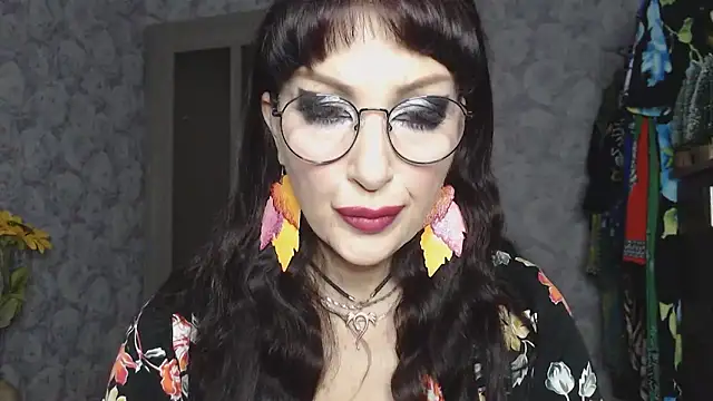 Snapshot of Aziza1 chatting on November 21, 2025, 6:23 am Aziza1 online show from November 21, 2025, 6:23 am