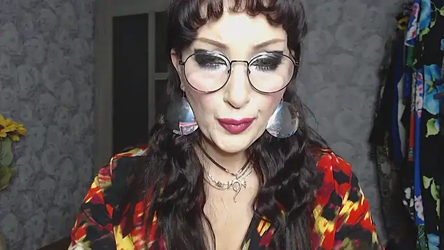 Snapshot of Aziza1 chatting on October 28, 2025, 2:38 pm Aziza1 online show from October 28, 2025, 2:38 pm