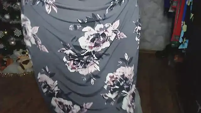 Snapshot of Aziza1 chatting on January 8, 2026, 2:12 pm Aziza1 online show from January 8, 2026, 2:12 pm