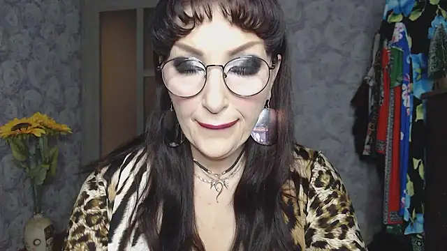 Snapshot of Aziza1 chatting on January 15, 2026, 10:18 am Aziza1 online show from January 15, 2026, 10:18 am