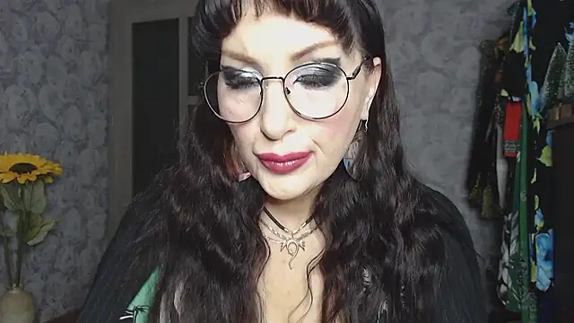 Snapshot of Aziza1 chatting on November 1, 2025, 3:28 pm Aziza1 online show from November 1, 2025, 3:28 pm