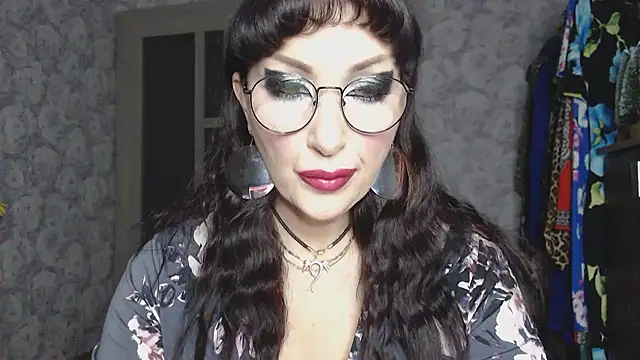 Snapshot of Aziza1 chatting on December 5, 2025, 2:59 pm Aziza1 online show from December 5, 2025, 2:59 pm