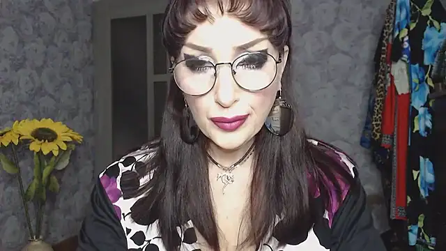 Snapshot of Aziza1 chatting on April 21, 2026, 3:07 pm Aziza1 online show from April 21, 2026, 3:07 pm