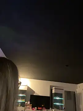 Snapshot of Etwas_neugierig chatting on February 19, 2026, 6:16 pm Etwas neugierig online show from February 19, 2026, 6:16 pm