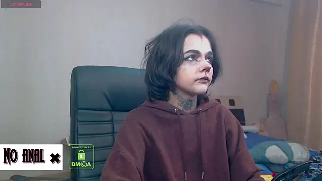 Dark  Elf online show from November 11, 2025, 10:15 pm