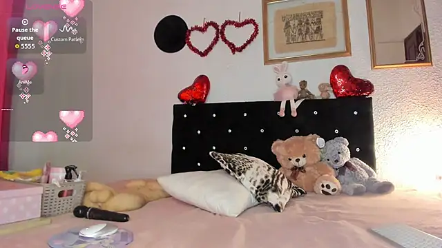 Silver Lovee online show from November 26, 2025, 7:58 pm