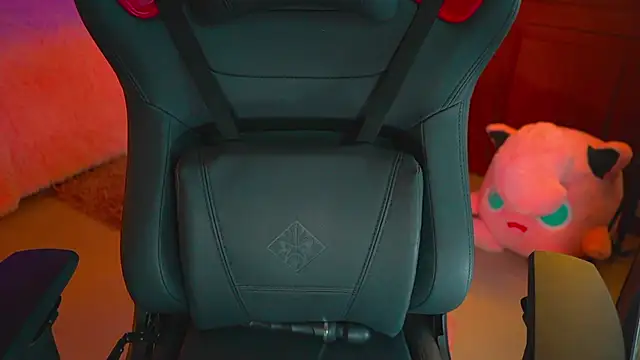 ambarEvans online show from January 14, 2025, 9:41 pm