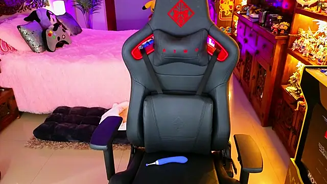 ambarEvans online show from February 27, 2025, 5:26 pm