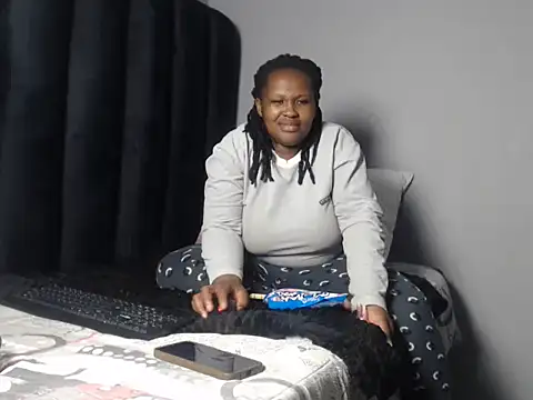Snapshot of Ogmelo chatting on July 13, 2026, 6:40 pm Ogmelo online show from July 13, 2026, 6:40 pm