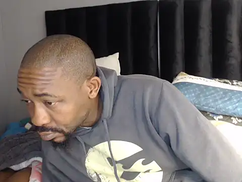 Snapshot of Ogmelo chatting on July 18, 2026, 11:24 pm Ogmelo online show from July 18, 2026, 11:24 pm