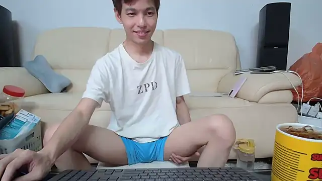 Snapshot of andrewooi chatting on May 9, 2026, 12:30 pm andrewooi online show from May 9, 2026, 12:30 pm
