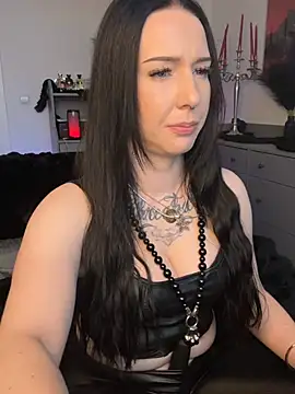 Trixie-Tainted online show from March 13, 2026, 4:23 pm