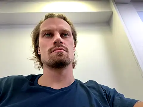 Snapshot of fmodel chatting on September 10, 2025, 11:42 am fmodel online show from September 10, 2025, 11:42 am