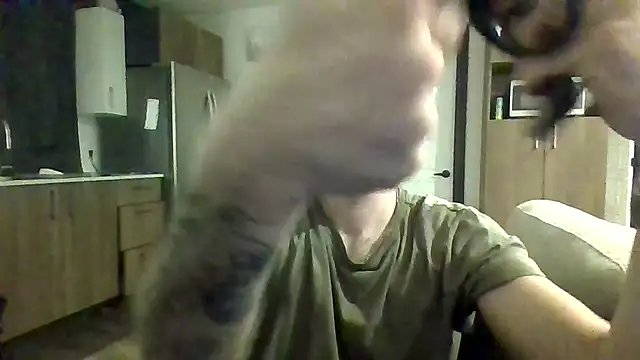 jijicool1 online show from January 9, 2026, 11:33 pm