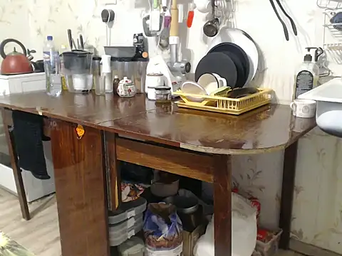 mimimi28 online show from February 24, 2025, 7:30 pm