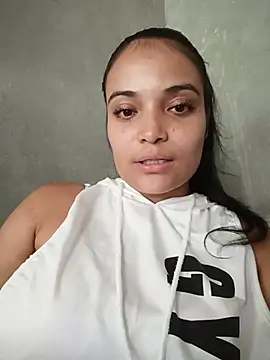  Estrellita  online show from May 24, 2026, 6:52 pm