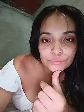  Estrellita  online show from July 4, 2026, 10:58 pm