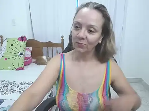 Snapshot of yeslluisa chatting on October 16, 2025, 7:44 pm yeslluisa online show from October 16, 2025, 7:44 pm
