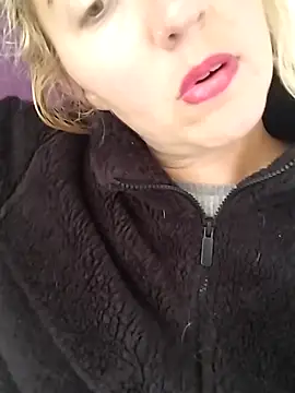 Snapshot of Mllesha74000 chatting on October 16, 2025, 12:02 pm Mllesha74000 online show from October 16, 2025, 12:02 pm