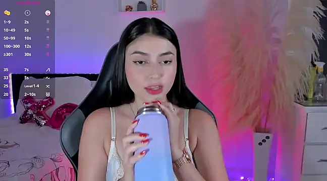 Snapshot of esmeralda_colllins chatting on January 4, 2025, 8:16 pm esmeralda colllins online show from January 4, 2025, 8:16 pm