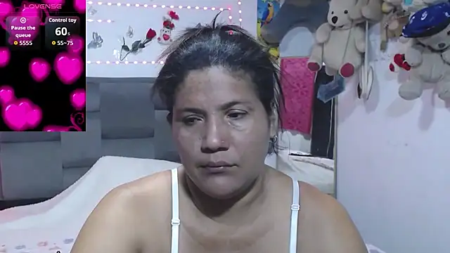 Sharloth milf online show from November 6, 2025, 2:43 pm