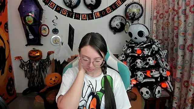 linda-schmidt online show from October 7, 2025, 3:07 am