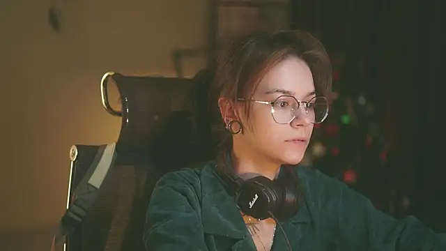 alyssa sweet online show from January 13, 2026, 6:39 am