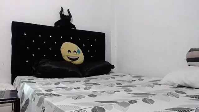 venuz mendoza20 online show from December 1, 2025, 2:40 pm