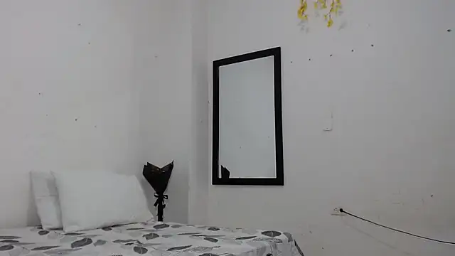 venuz mendoza20 online show from September 11, 2025, 2:28 pm