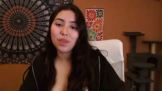 Snapshot of IntimateTales chatting on February 7, 2025, 9:26 pm IntimateTales online show from February 7, 2025, 9:26 pm