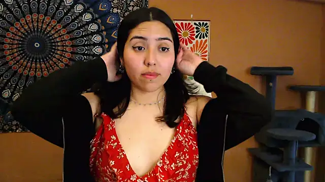 Snapshot of IntimateTales chatting on March 17, 2025, 4:11 pm IntimateTales online show from March 17, 2025, 4:11 pm