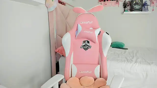 Snapshot of cherrycute chatting on December 4, 2024, 1:08 am cherrycute online show from December 4, 2024, 1:08 am