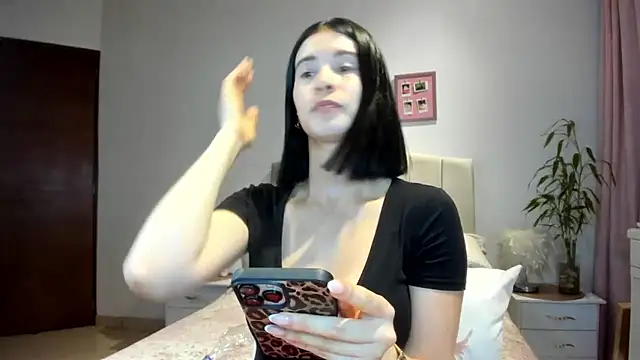 Snapshot of macarena_vallejo chatting on May 26, 2026, 12:53 am macarena vallejo online show from May 26, 2026, 12:53 am