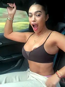 emma andrew1 online show from November 16, 2025, 5:17 pm