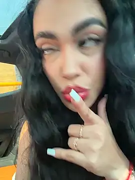 Snapshot of emma_andrew1 chatting on February 28, 2026, 4:28 pm emma andrew1 online show from February 28, 2026, 4:28 pm