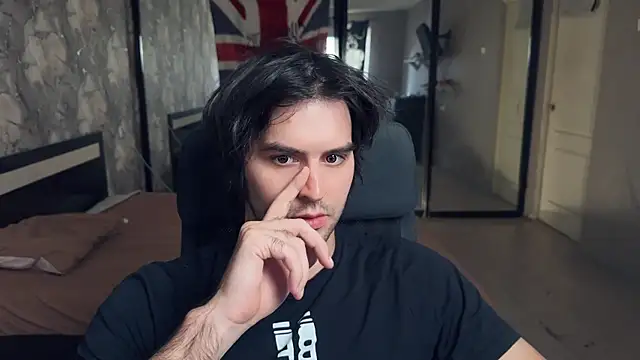 Snapshot of keanu_reevez chatting on October 8, 2025, 11:45 am keanu reevez online show from October 8, 2025, 11:45 am