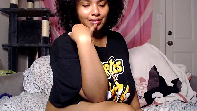 TasteeKitty online show from October 30, 2025, 7:50 am